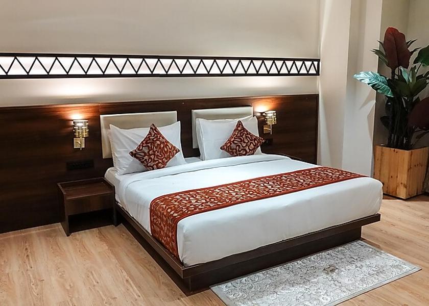 Uttar Pradesh Varanasi Deluxe Room