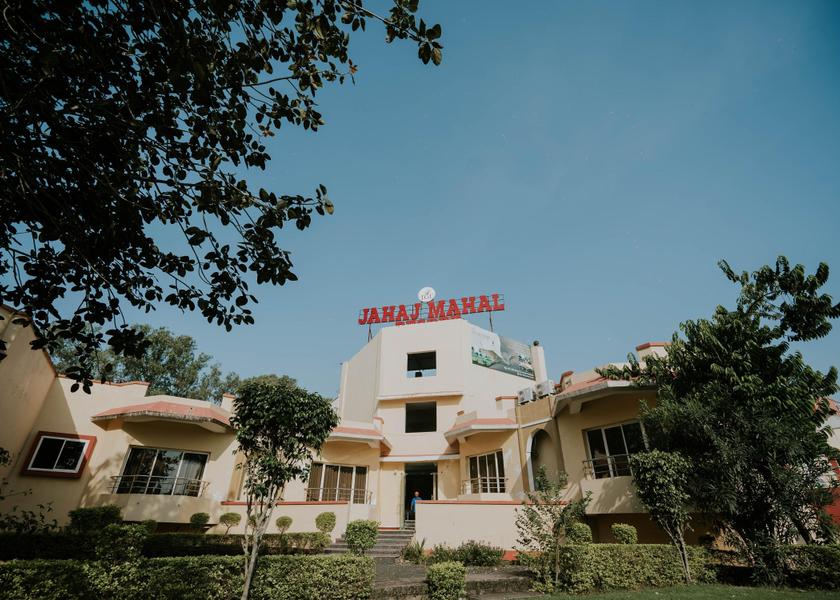 Madhya Pradesh Mandav Hotel Exterior
