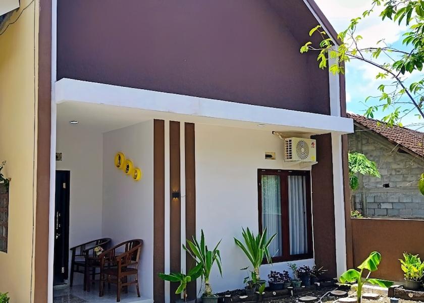  Prambanan Exterior Detail