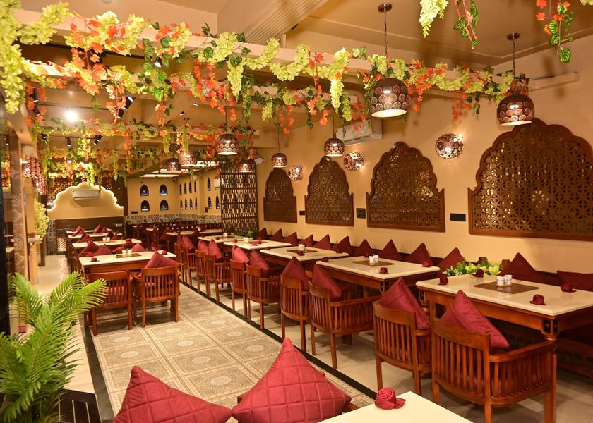 Uttar Pradesh Noida Food & Dining