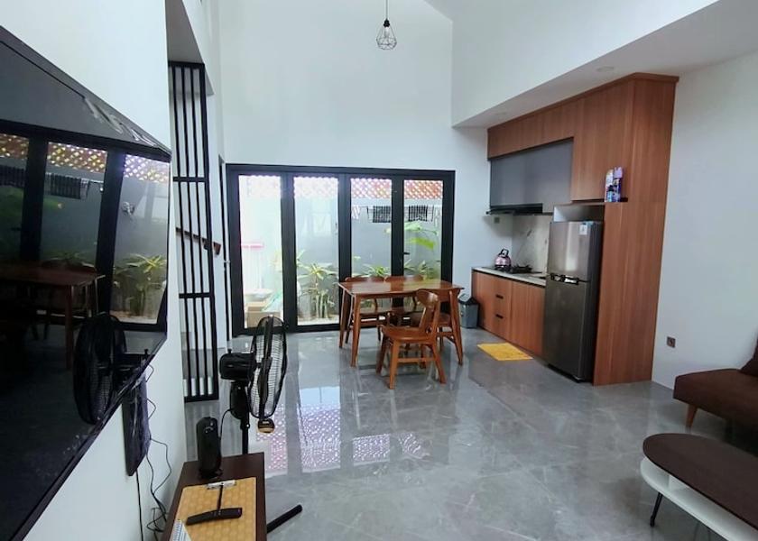  Sleman Interior Entrance