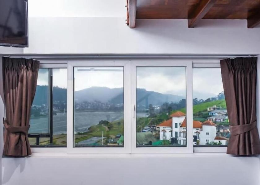 Central Province Nuwara Eliya Lake view