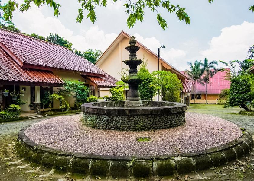 Central Java Ungaran Front of property