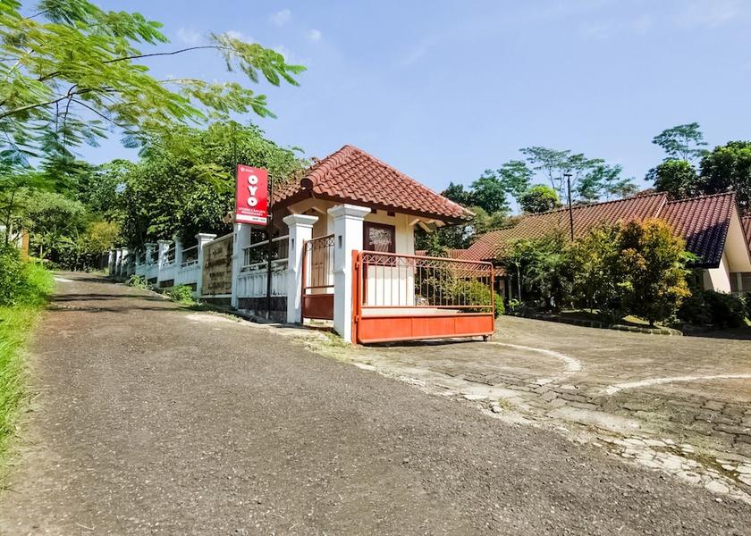 Central Java Ungaran Front of property