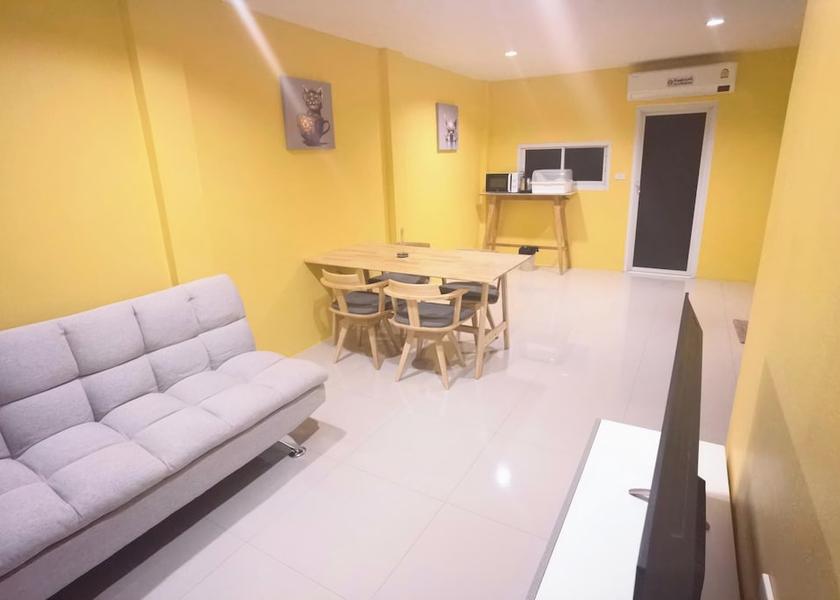 Nakhon Pathom Nakhon Chai Si Living Area