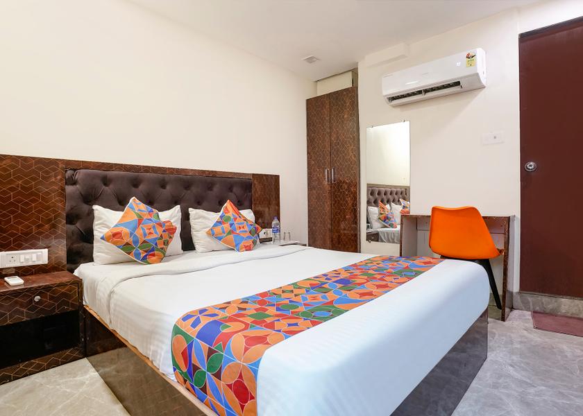 Maharashtra Mumbai Deluxe Room