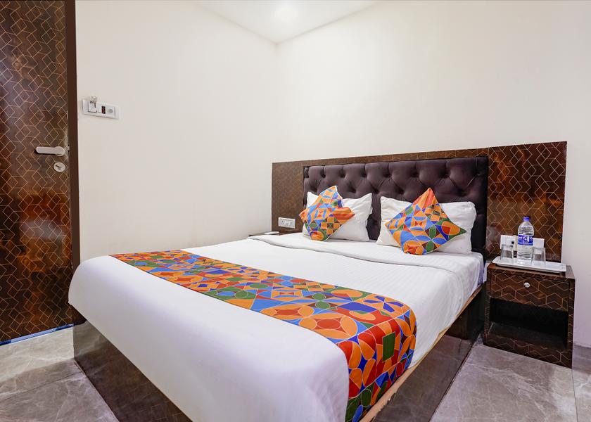 Maharashtra Mumbai Deluxe Room