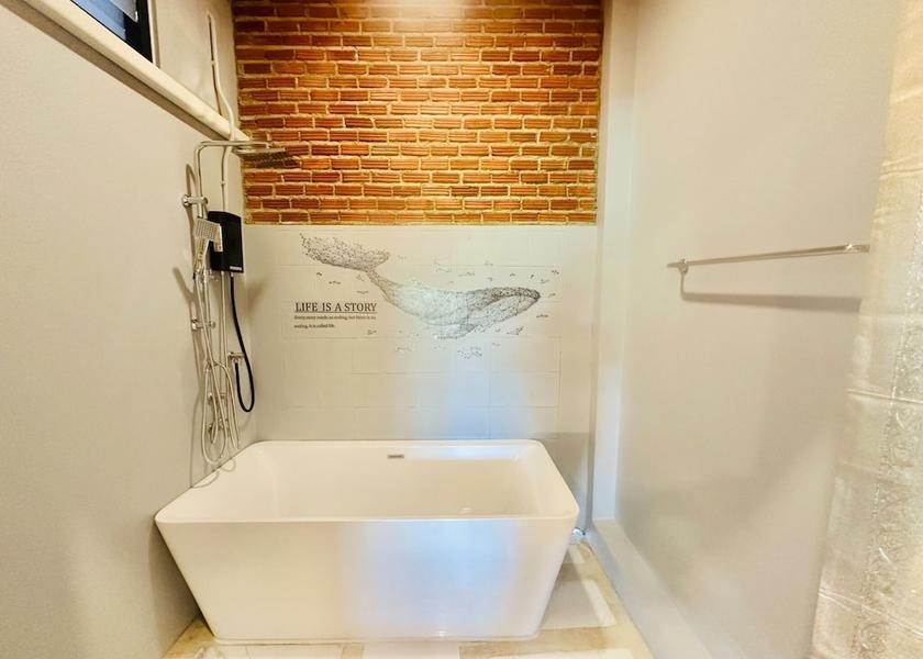 Chonburi pluak daeng Room