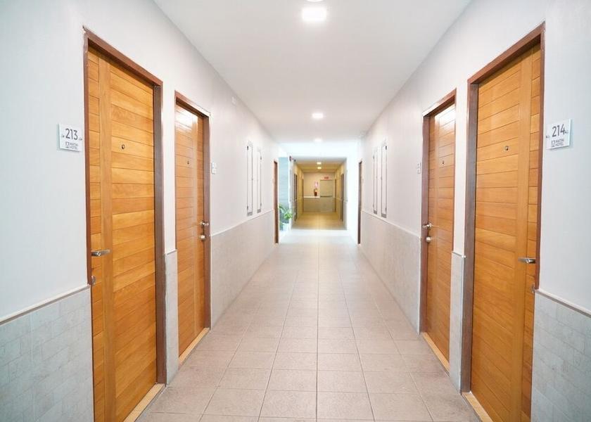 Bangkok Thanyaburi Hallway