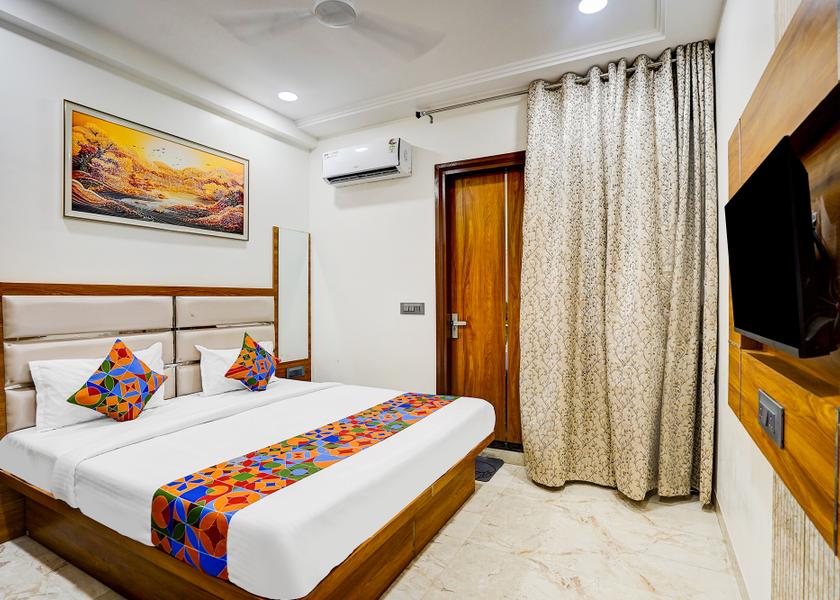 Uttar Pradesh Vrindavan Deluxe Room