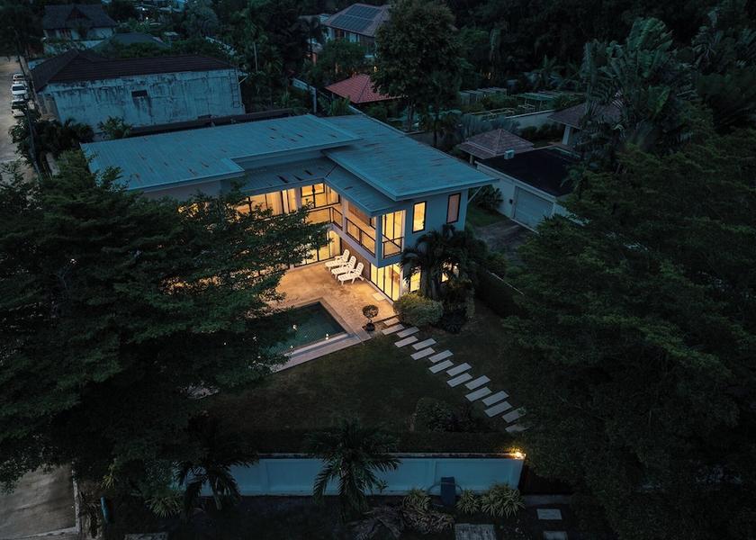 Phuket Si Sunthon Facade