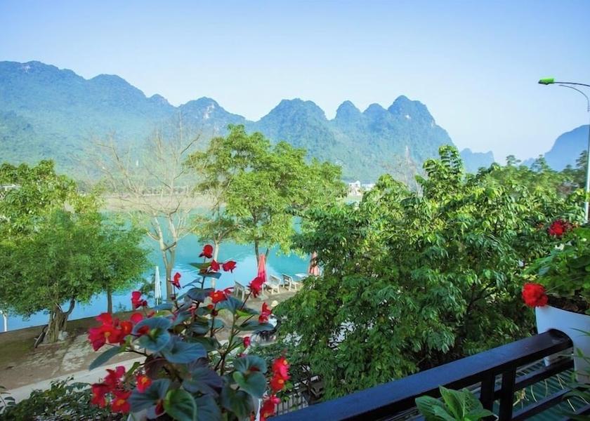 Quang Binh Bo Trach Restaurant