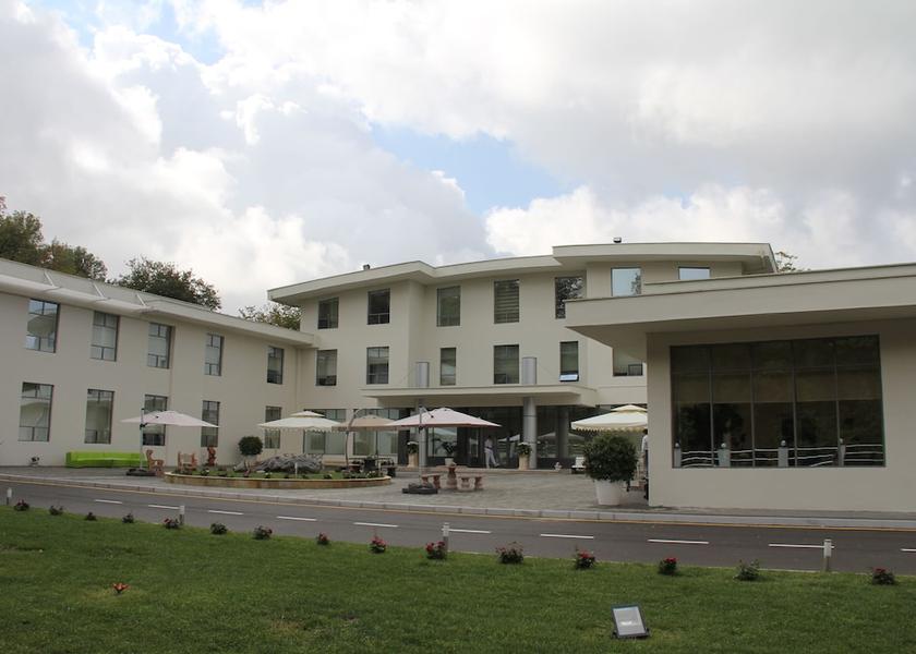 Gabala Front of property