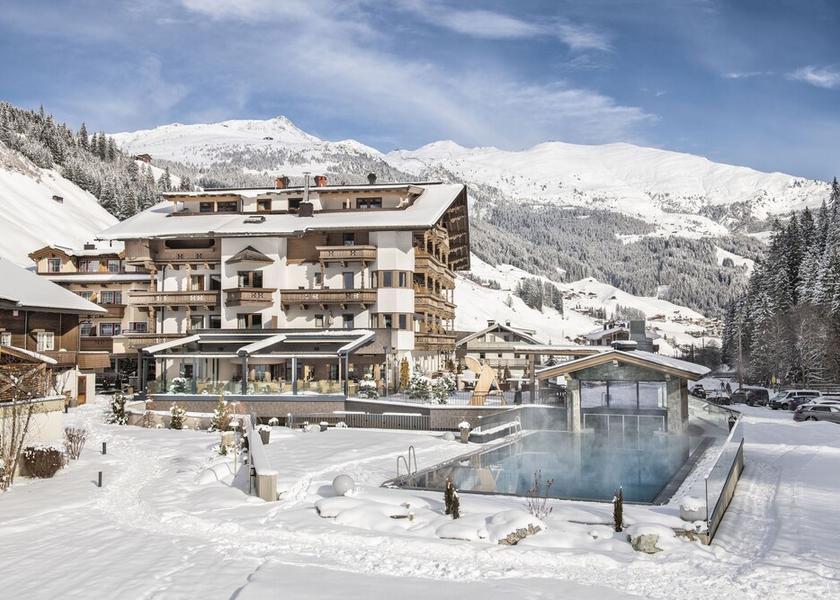 Tyrol Tux Front of property