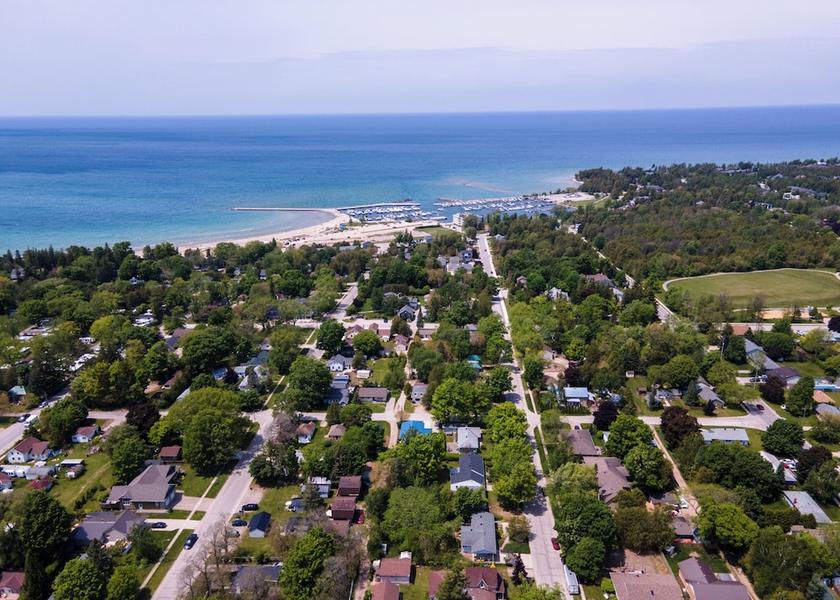 Ontario Saugeen Shores Exterior Detail
