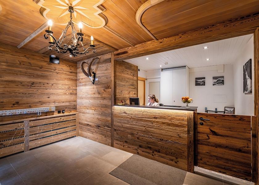 Valais Saas-Fee Reception