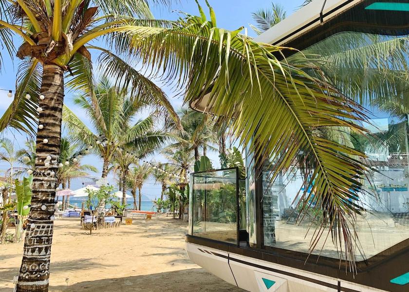 Hainan Wanning Exterior Detail