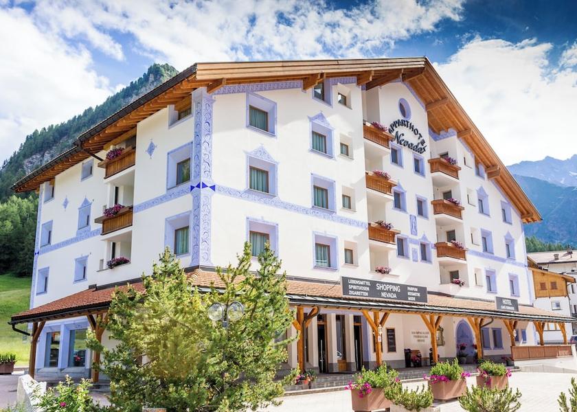 Graubünden Samnaun Front of property
