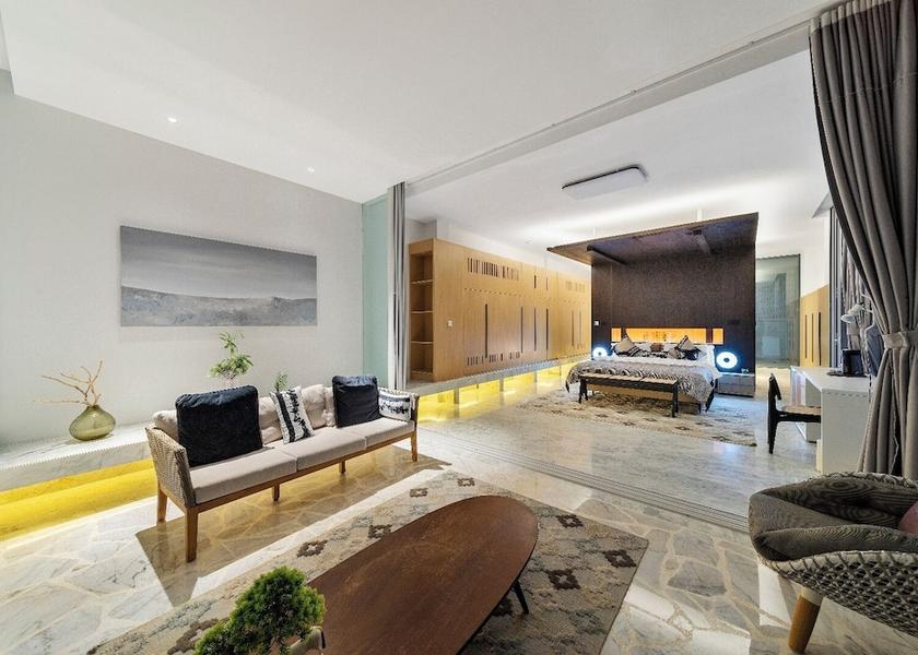 Hainan Lingshui Room