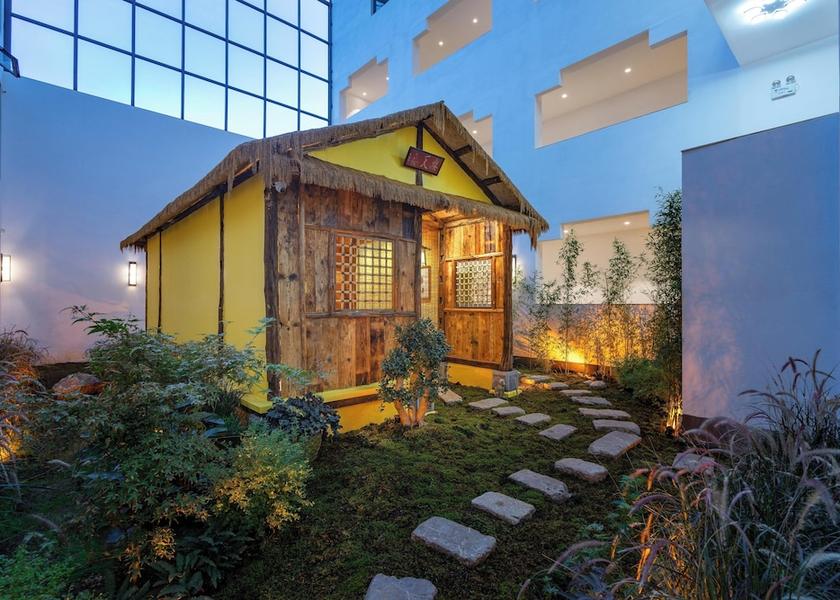 Yunnan Lijiang Interior Entrance