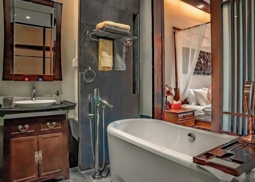 Yunnan Lijiang Bathroom