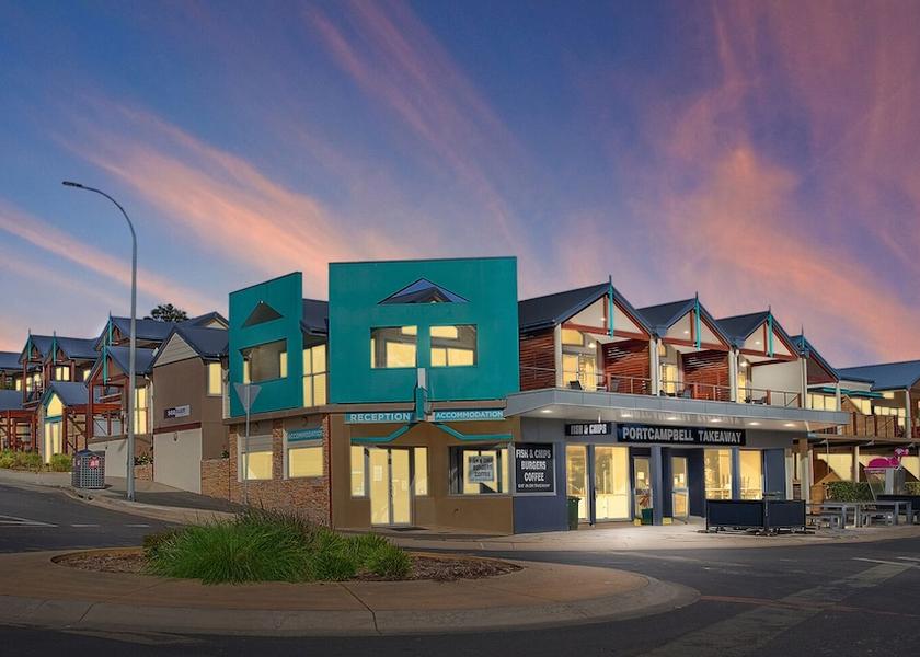 Victoria Port Campbell Front of property - evening/night