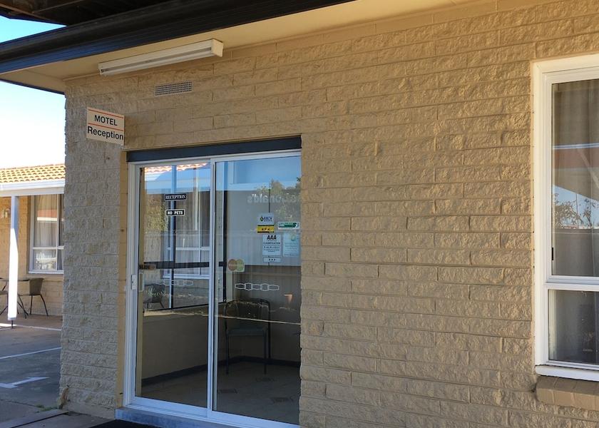 Victoria Yarrawonga Entrance