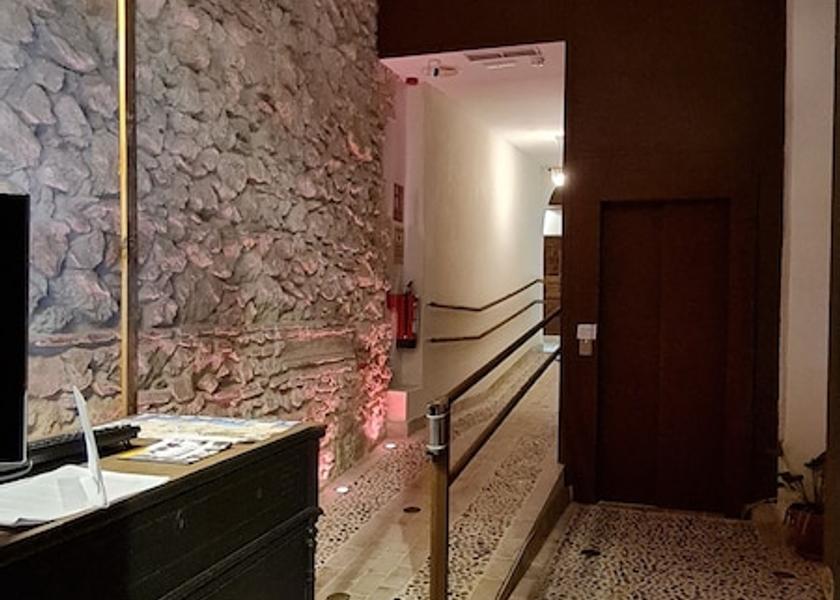 Andalusia Almeria Reception