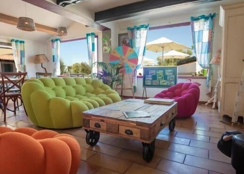 Provence - Alpes - Cote d'Azur Saintes-Maries-de-la-Mer Game Room