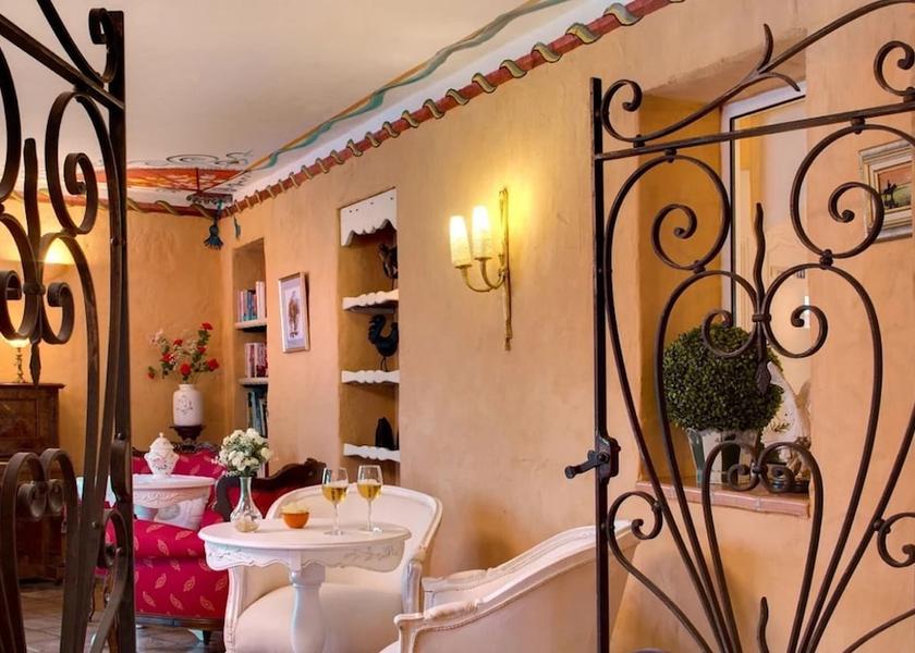 Provence - Alpes - Cote d'Azur Saintes-Maries-de-la-Mer Bar