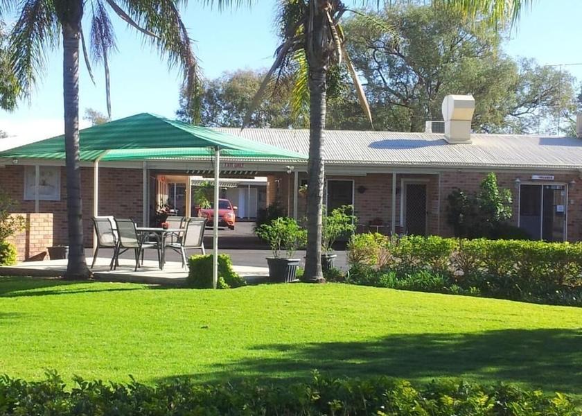 Queensland Charleville Property Grounds