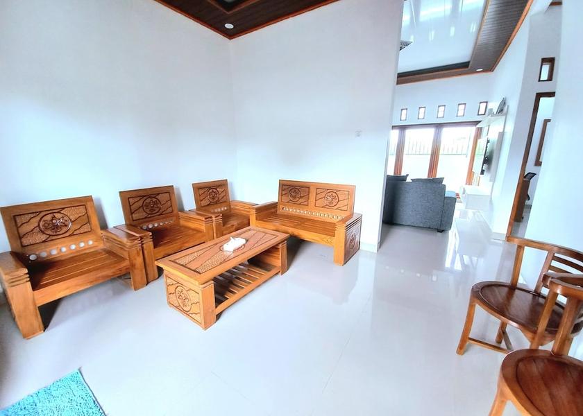  Prambanan Interior Entrance