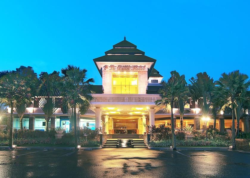 Banten Serang Facade