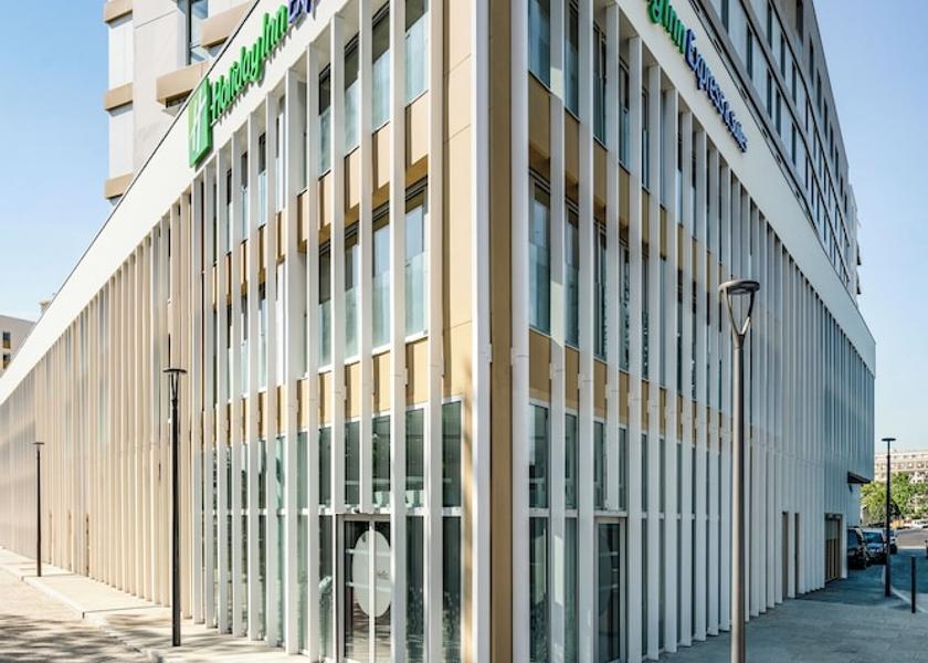 Grand Est Reims Facade