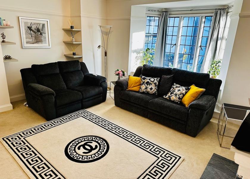 England Gerrards Cross Living Area