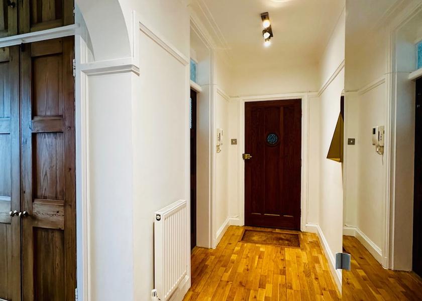 England Gerrards Cross Interior Entrance