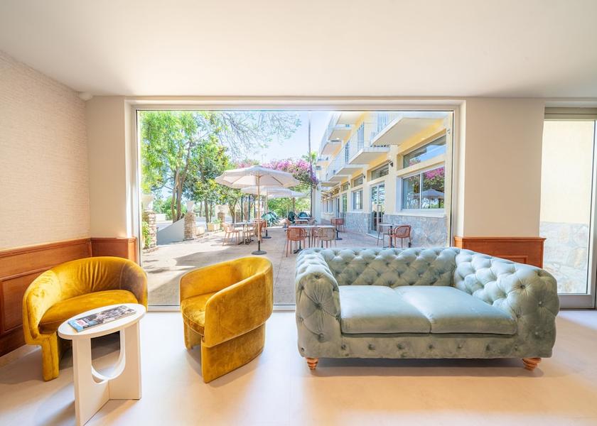 Corsica Lucciana Terrace