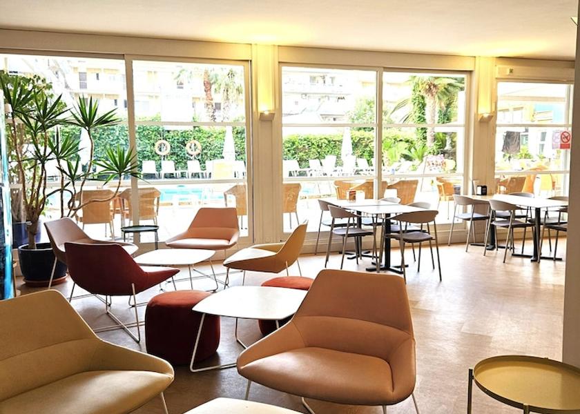 Catalonia Calafell Bar