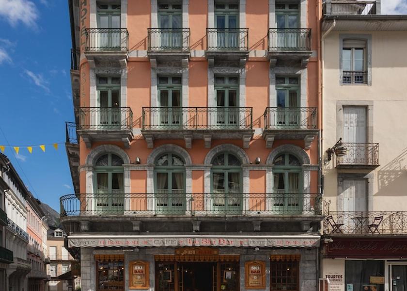 Occitanie Cauterets Front of property