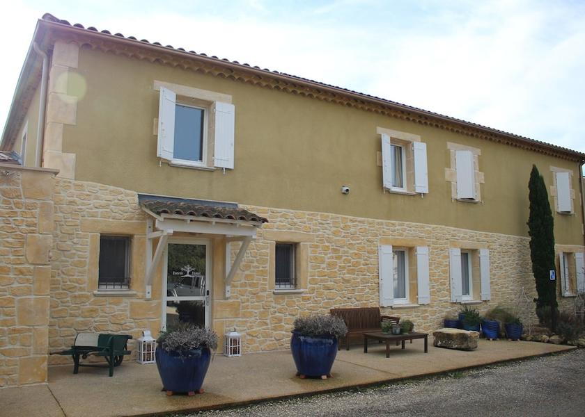 Auvergne-Rhône-Alpes Grignan Front of property