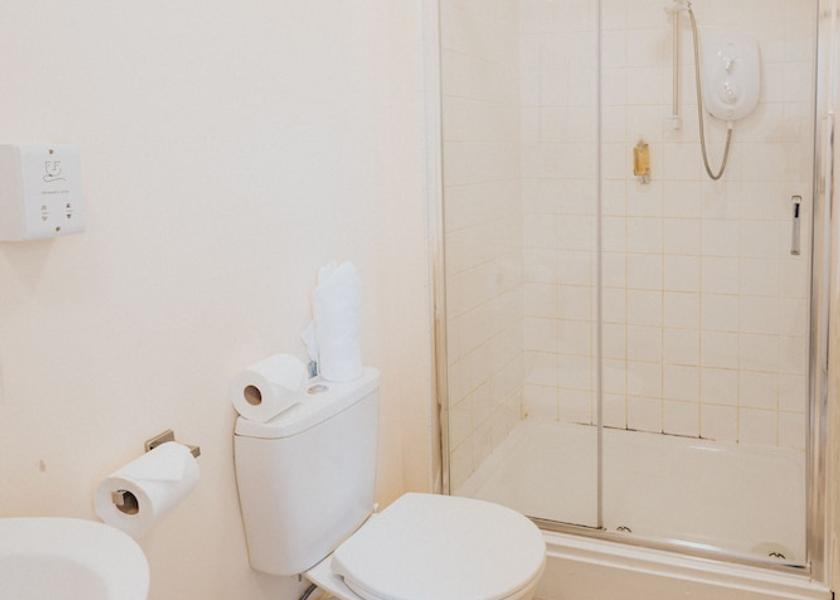 Wales Blaenau Ffestiniog Bathroom