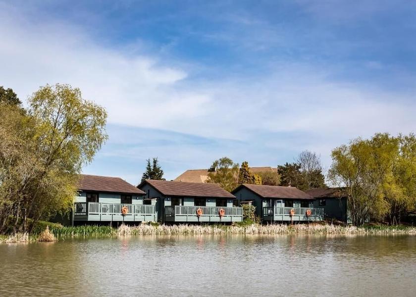 England Pershore Exterior Detail