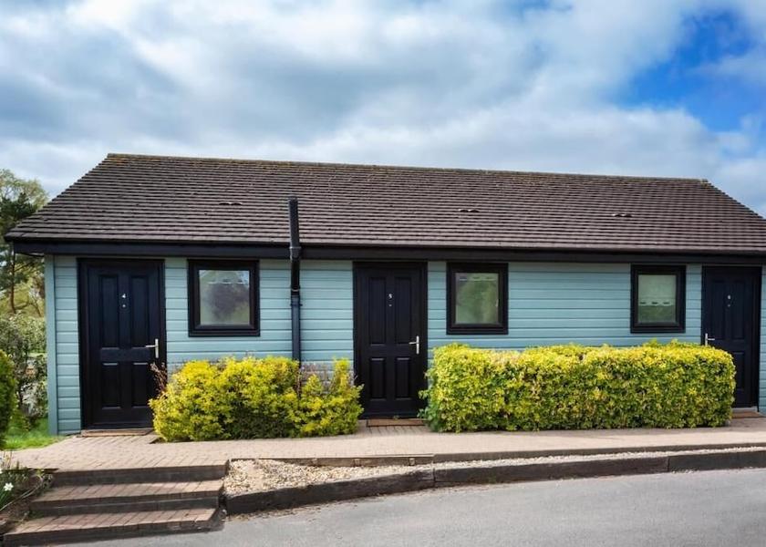 England Pershore Facade