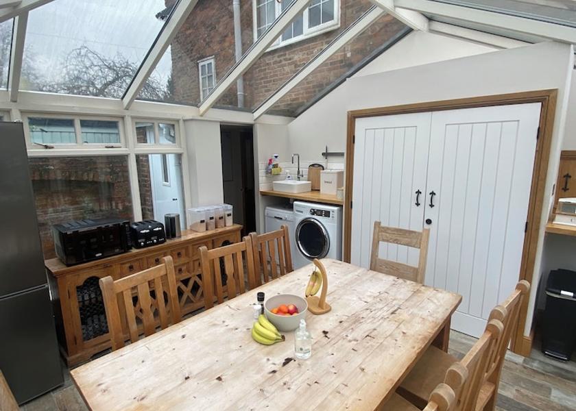 England Selby Breakfast Area