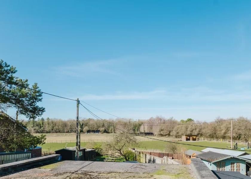 England Marlborough Exterior Detail