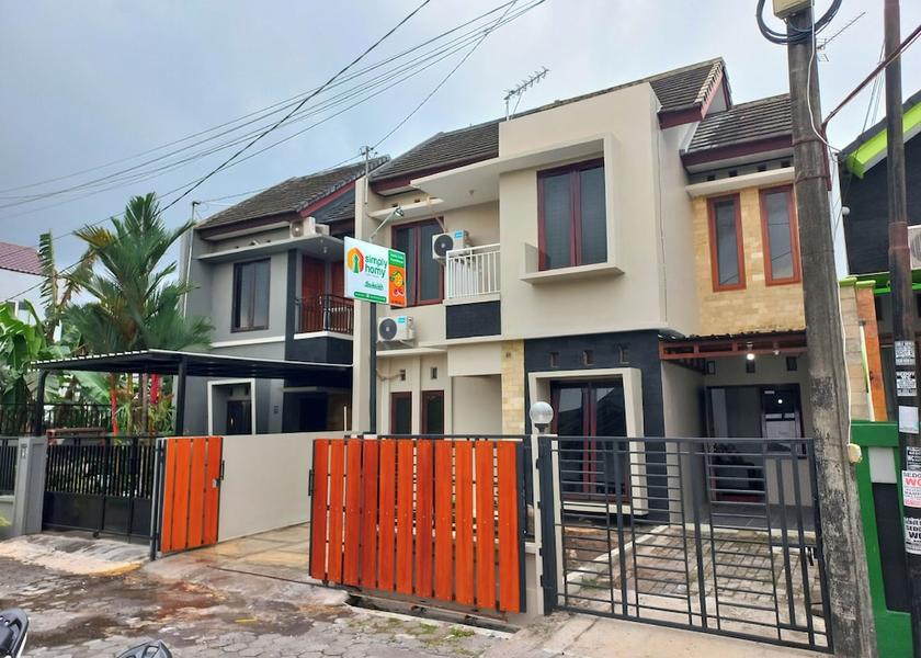  Sleman Primary image