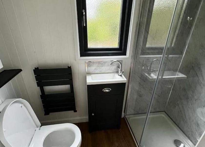 England Shaftesbury Bathroom