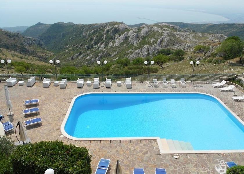 Puglia Monte Sant'Angelo Exterior Detail