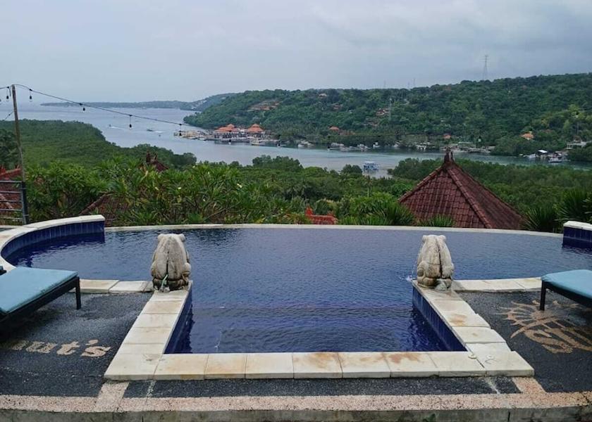  Lembongan Island Pool