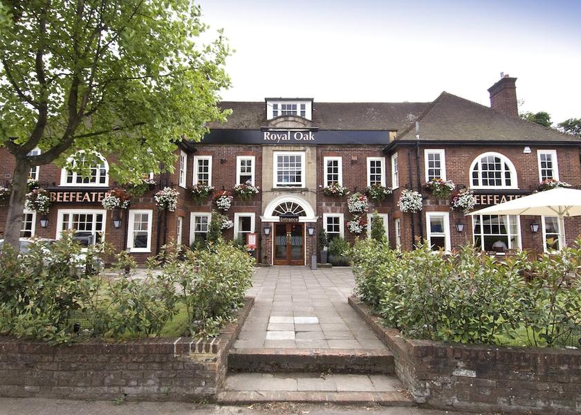 England Sevenoaks Exterior Detail